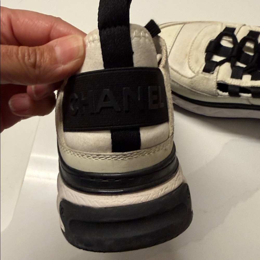 CHANEL Women's Black and Cream Sneakers - Picture 2 of 5